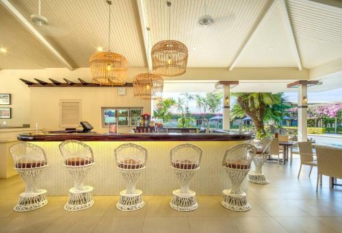 Raffles Gateway Hotel