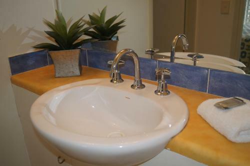 Aparthotel Noosa Parade Holiday Inn
