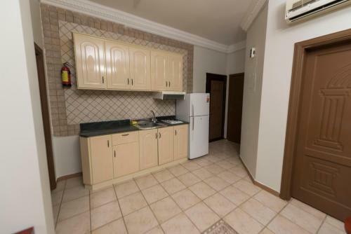 Apartamento Lafontaine Durrat Al-hada Suites