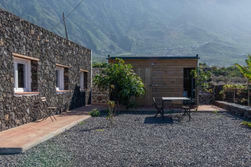 Amazing Coast House On A Tranquil Organic Farm