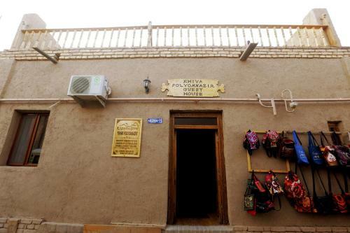 Hostal Polvonnazir Guest House