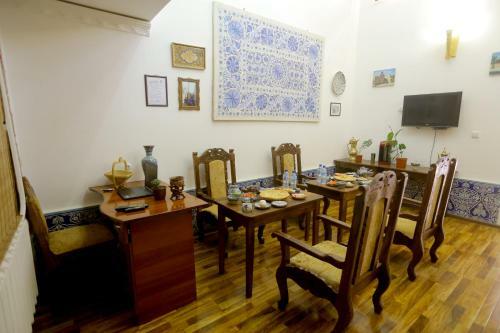 Hostal Polvonnazir Guest House