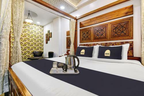 Townhouse Oak Hotel Hillview
