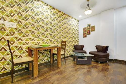Townhouse Oak Hotel Hillview