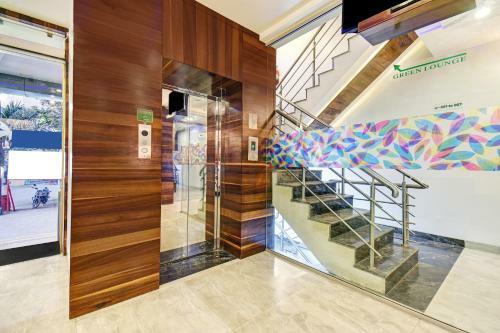 Townhouse Oak Hotel Hillview