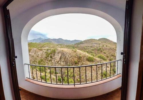 Casa Con Incre�bles Vistas A Las Monta�as Y Al Mar