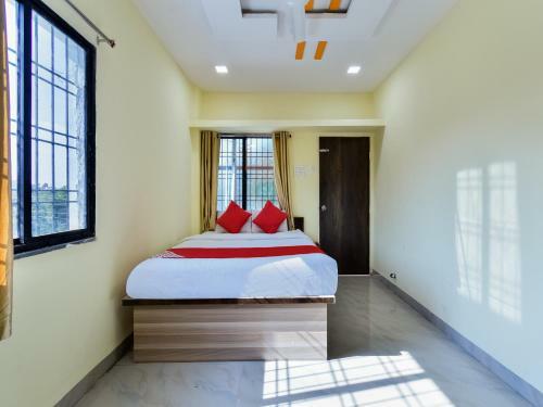 Oyo 75434 Hotel Everest Inn
