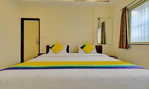 Hotel Treebo Trip Platinum Inn Jalna Road