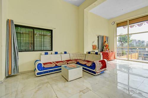 Oyo Flagship 84979 Hotel Modi Great