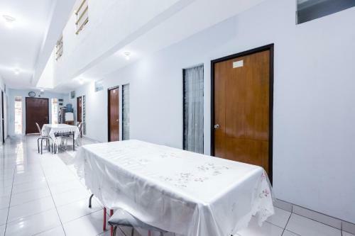 Hotel Oyo 1516 Cemara Gading Syariah