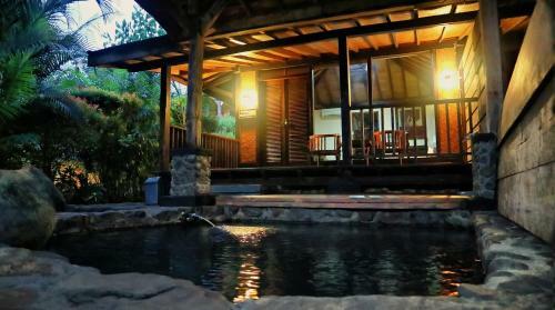Tirta Arsanta Hot Springs & Villa