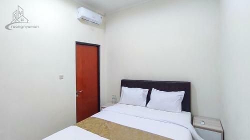 Hostal Atmosfer Guest House Sentul