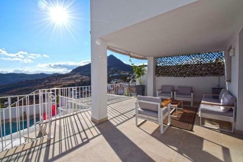 Villa Stunning, Luxury Home In Gaucin Town, Heated Pool