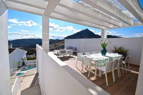 Villa Stunning, Luxury Home In Gaucin Town, Heated Pool