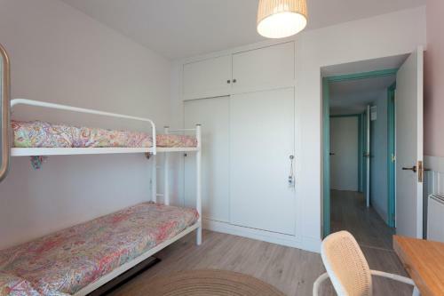 Gavamar Castelldefels Beachfront Apartment- Direct Access To The Beach