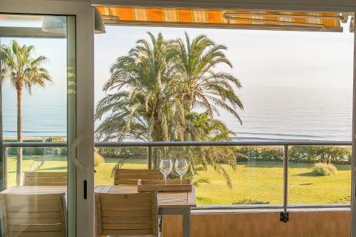 Luxury Gava Beachfront Apartment Barcelona