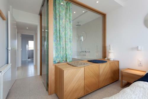 Gava Mar- Castelldefels Beachfront Apartment- Direct Access To The Beach