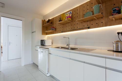 Gava Mar- Castelldefels Beachfront Apartment- Direct Access To The Beach