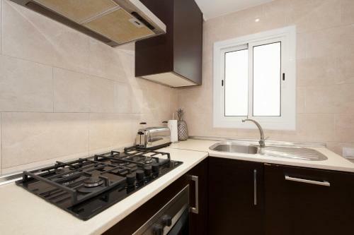 Apartamento Modern Penthouse With Rooftop Close To The Beach