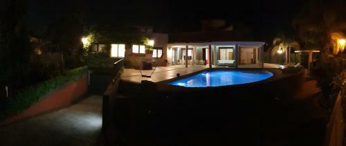 Villahuerta,es Pool And Jacuzzi, Just For Quiet People