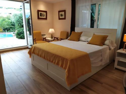 Hostal Berg & Zon