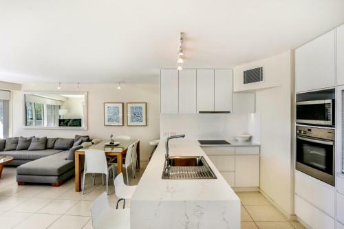 Aparthotel Little Cove Court