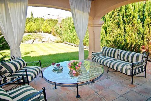 Villa Maria Your Luxury Retreat With A Quiet Pool