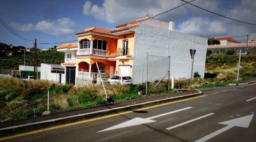 Hostal Wifi Tenerife Sur Guest House