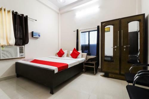 Oyo Flagship 45992 Hotel Royal