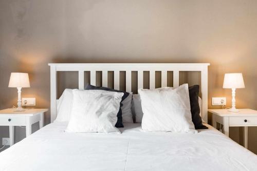 Revitalized Downtown Apartment In Historical Building