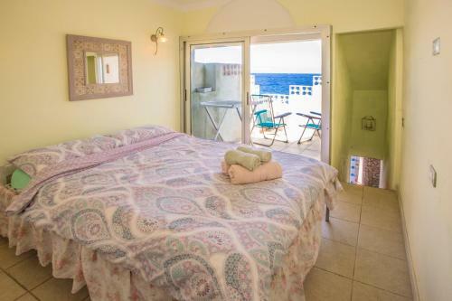 Casa Del Cueva With Stunning Ocean View