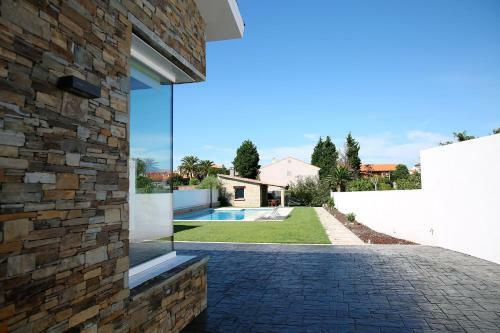 Casa Rural Con Piscina Vi�a De Millan