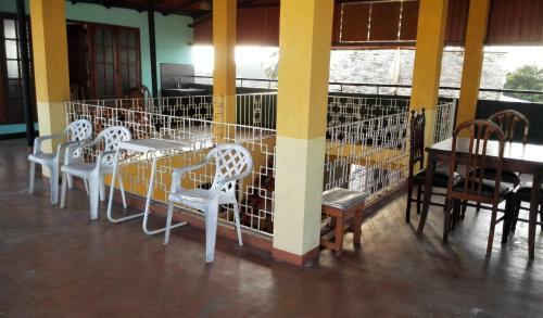 Hostal Hotel 100