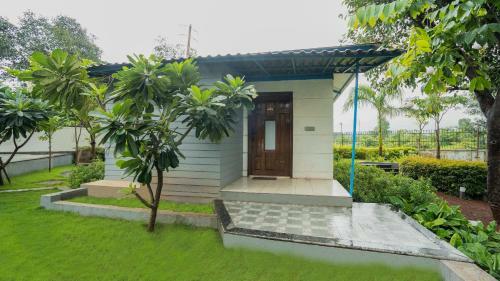 Hotel Nirva Resort