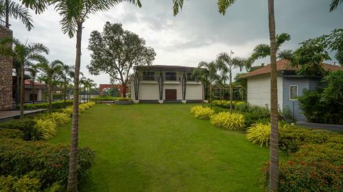 Hotel Nirva Resort