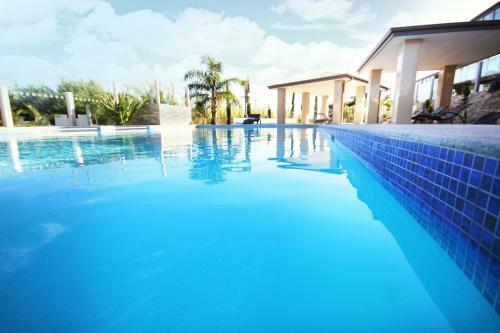 International On The Water Hotel