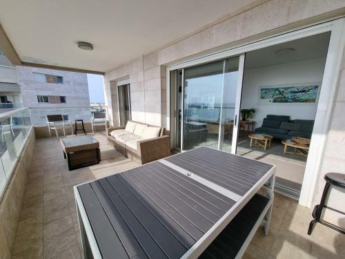 Apartamento Beachfront Gallery