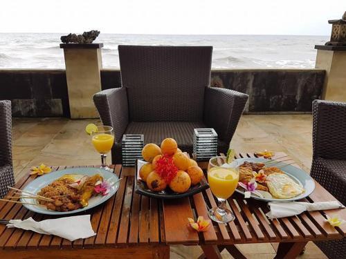 The Ning Beach Front Villa