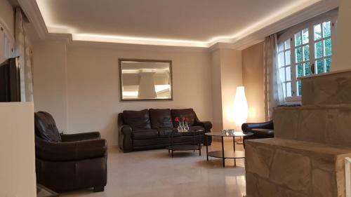 Super Villa With Private Pool And Good Location
