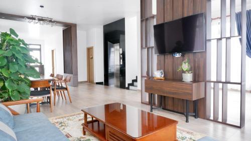 Hostal Th?nh ?i?n Home - ?� L?t