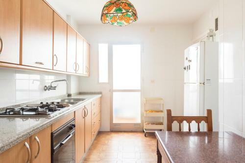 Beautiful Apartment With Terrace Near The Beach