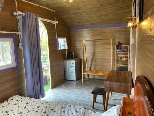 Apartamento C?n Nh� M�u T�m