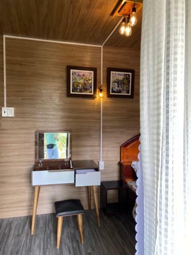 Apartamento C?n Nh� M�u T�m