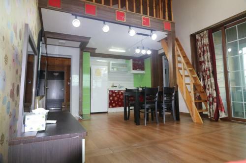 Gyeongju Raspberry Pension
