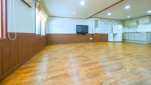 Songrim Hanok Pension
