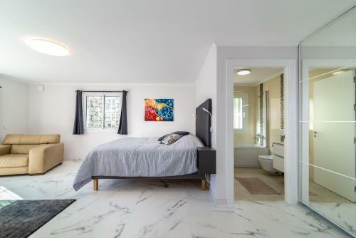 Top Renovated Villa With Sea-view And Heated Pool