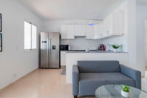 049 - Modern & Spacious Holiday Villa With Private Pool