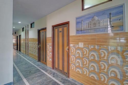 Capital O 81756 Hotel Nancy Paradise