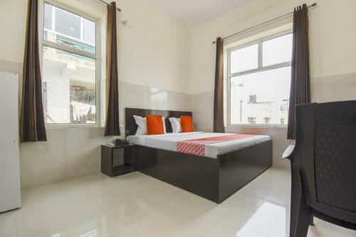 Oyo Flagship 75751 Hotel Surya