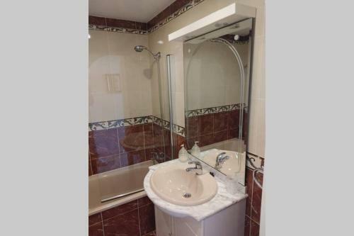 Apartamento En Urbanizaci�n Primera L�nea de Playa